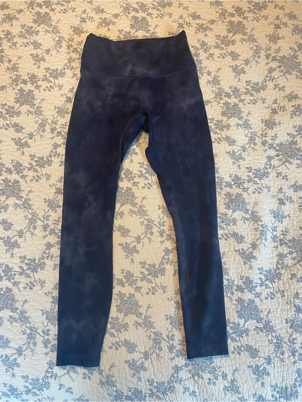 Lululemon Wunder Train High-Rise Tight 25” Blue Diamond Dye Size 6